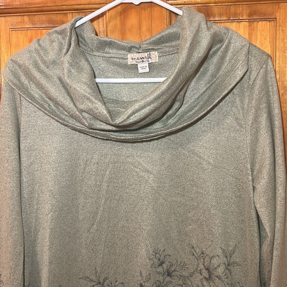 One World Slouch Neck Floral Top - Picture 2 of 8